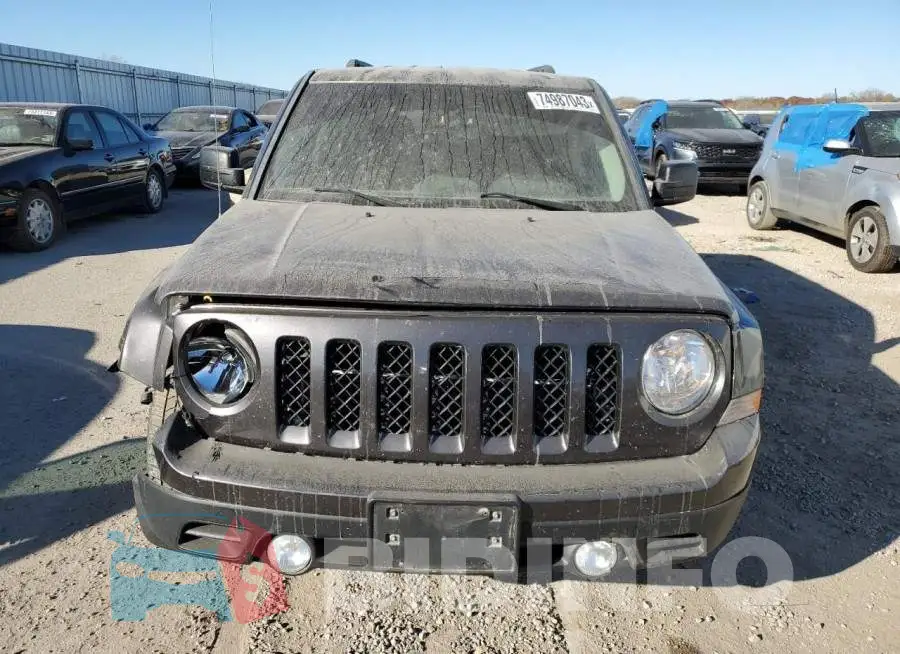 1C4NJPFB5GD526938 Photo# 5