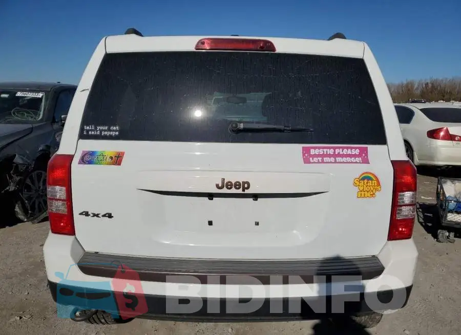 1C4NJRBB6HD100713 Photo# 6