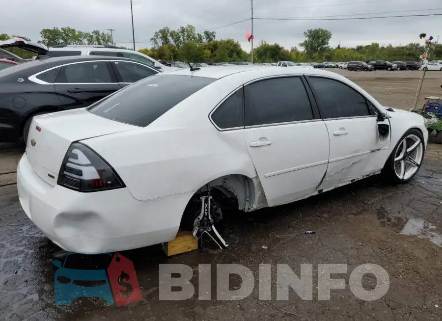 2G1WB5E39E1142985 Photo# 3