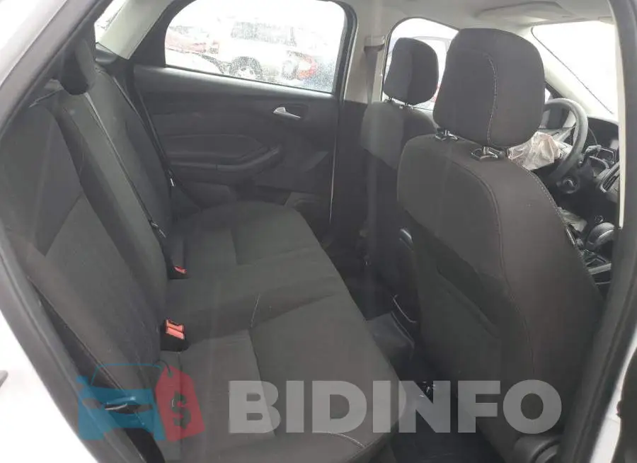 1FADP3F27JL267259 Photo# 10
