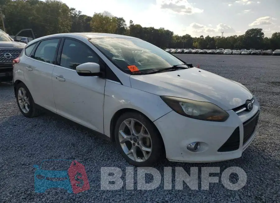 1FADP3N25EL262522 Photo# 4