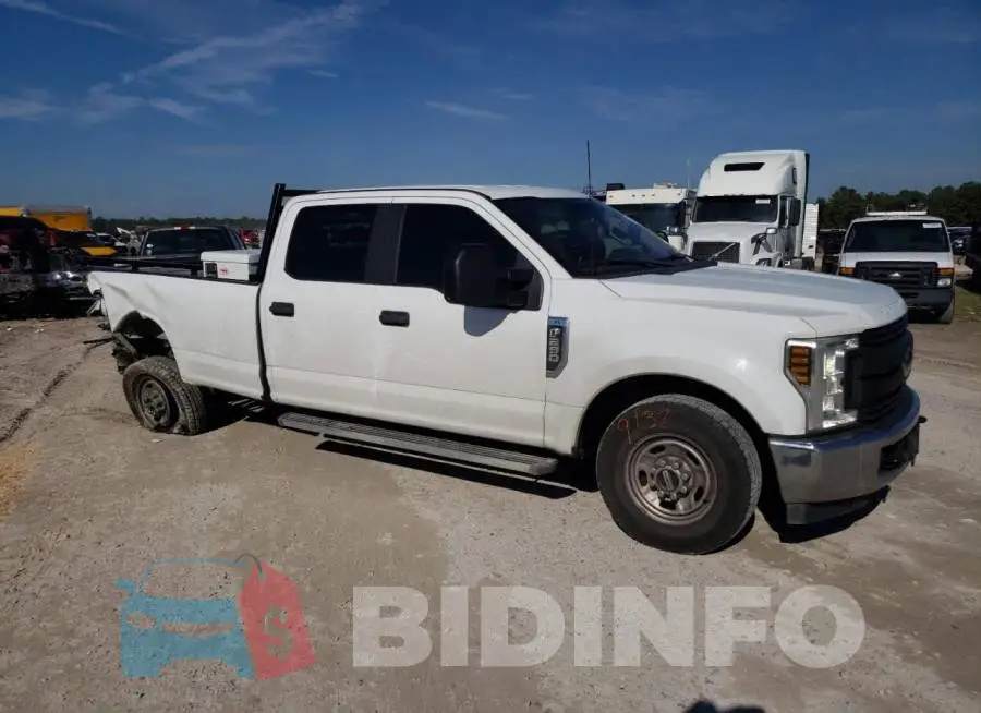 1FT7W2A61JEB49291 Photo# 4