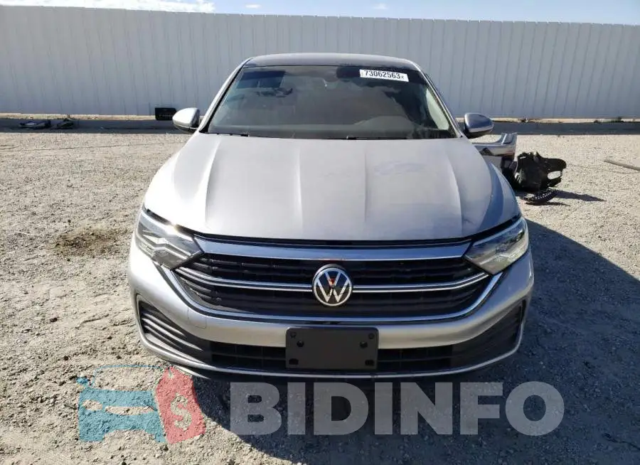 3VW7M7BU6NM013736 Photo# 5