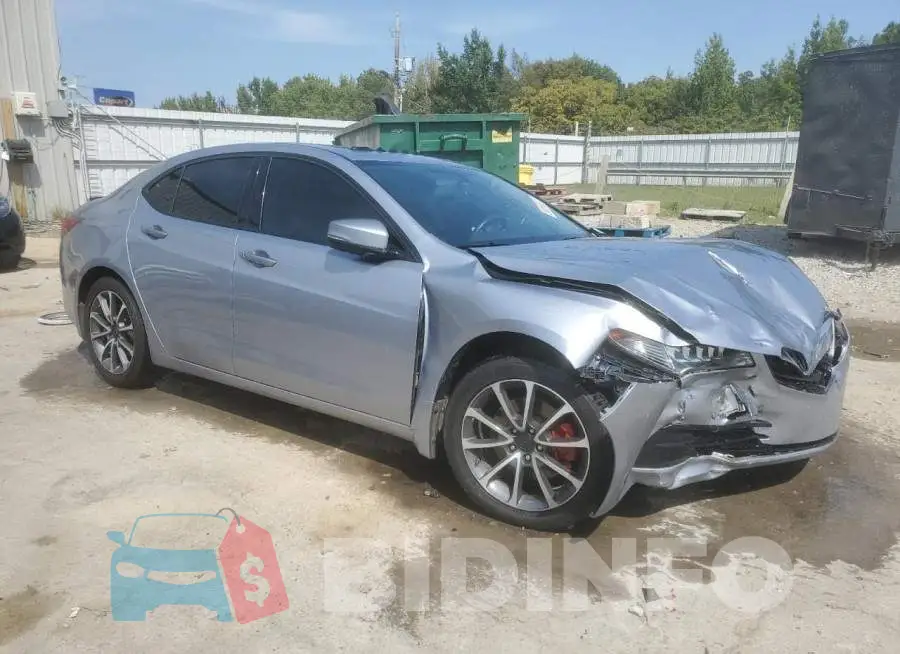 19UUB2F35FA004672 Photo# 4