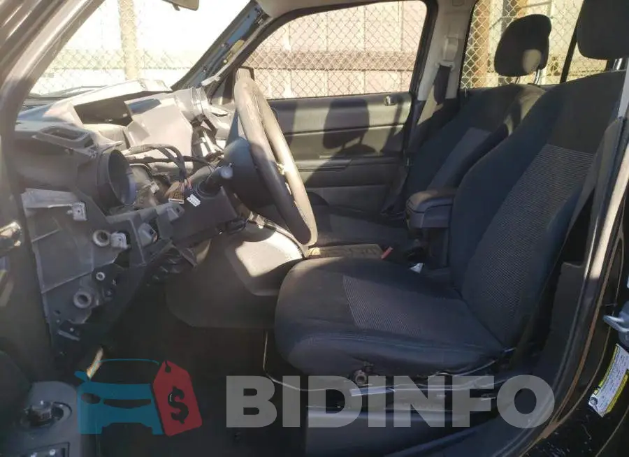 1C4NJPBA8ED602517 Photo# 7