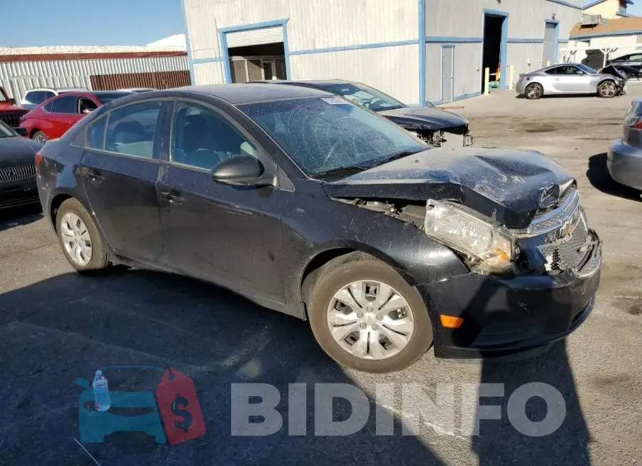 1G1PA5SH5E7171944 Photo# 4