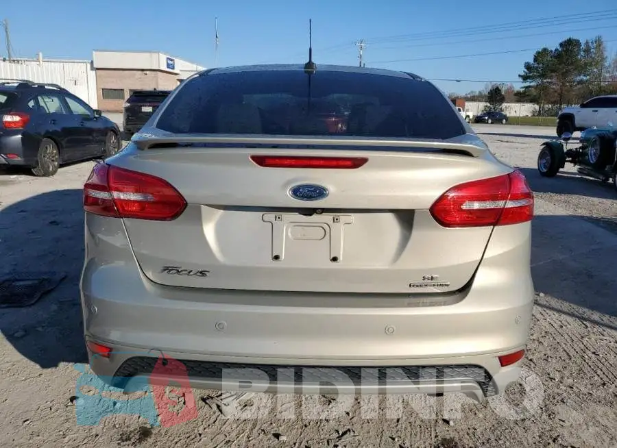 1FADP3F24GL327958 Photo# 6