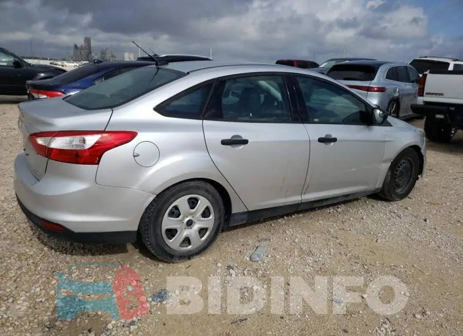 1FADP3E28EL207837 Photo# 3