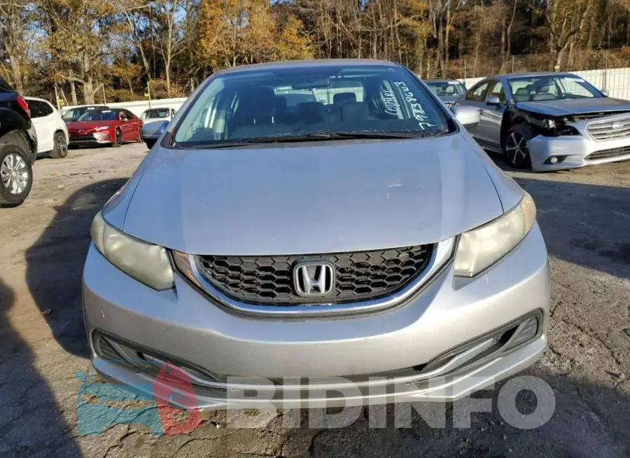19XFB2F78FE010845 Photo# 5