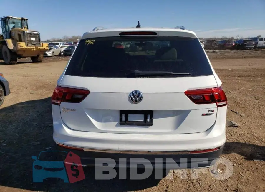 3VV2B7AX4JM082371 Photo# 6