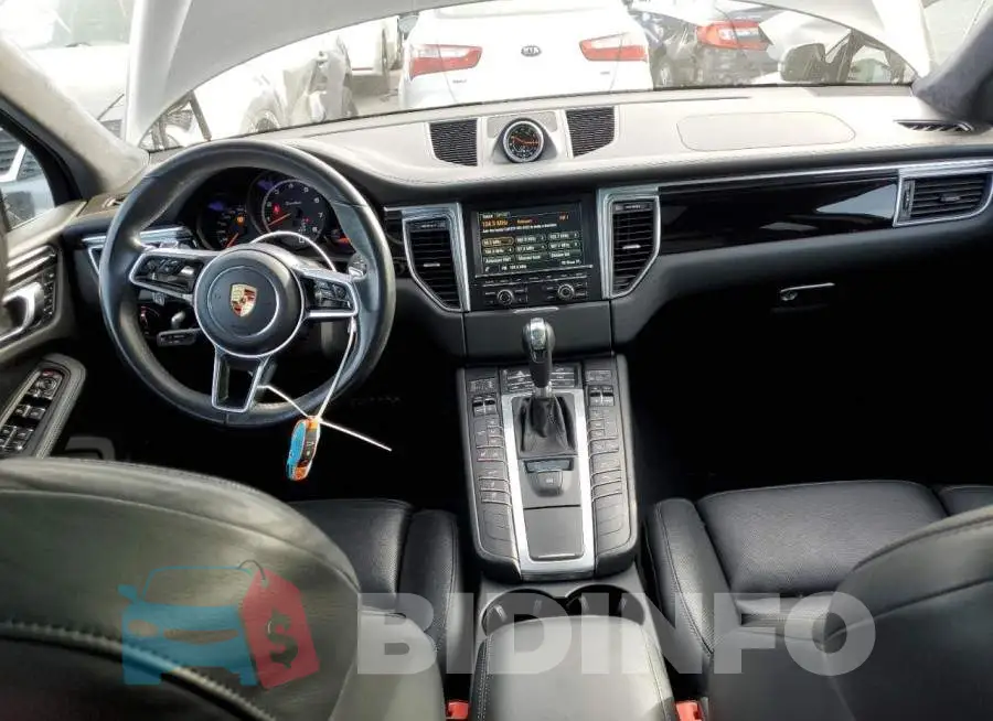 WP1AF2A55GLB91754 Photo# 8