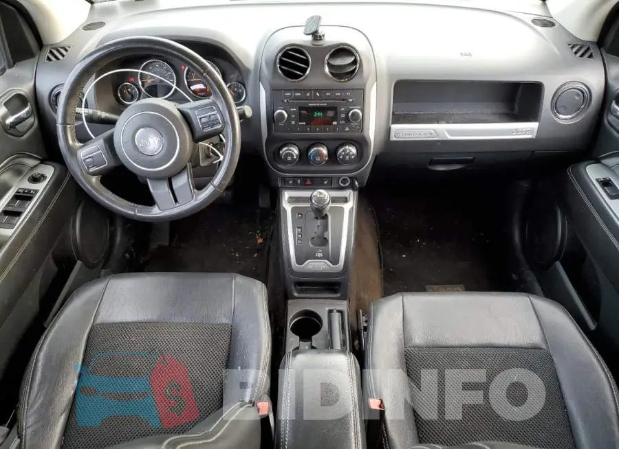 1C4NJDEBXED847452 Photo# 8