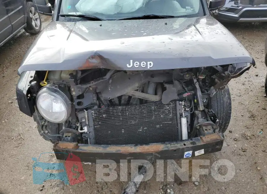 1C4NJRFB7ED863409 Photo# 11