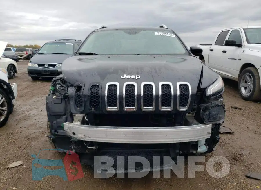 1C4PJLCB4FW711913 Photo# 5