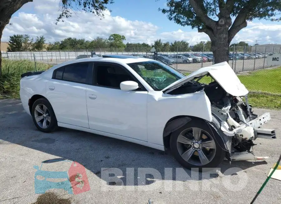 2C3CDXHG8FH805698 Photo# 4