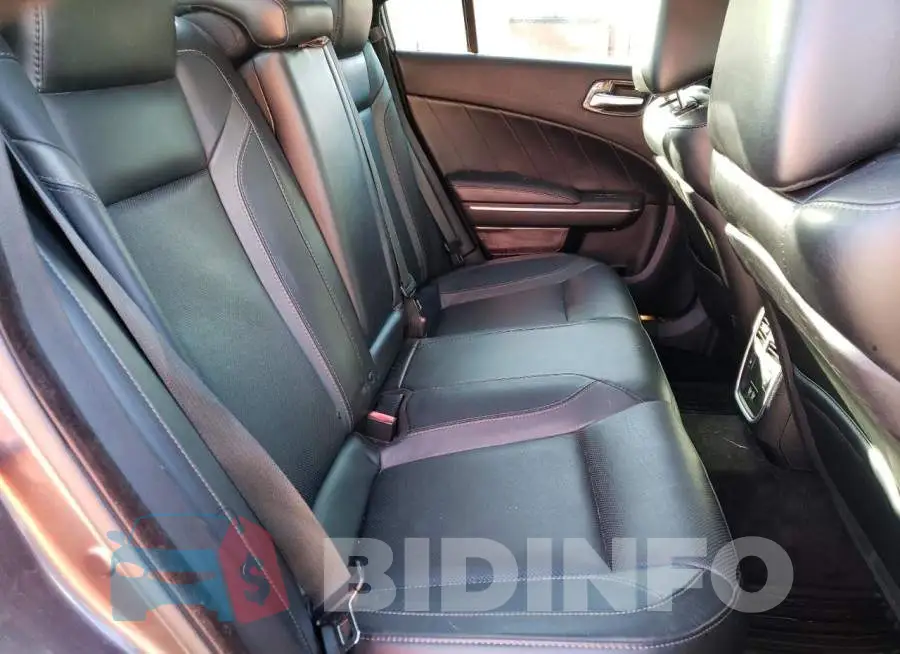 2C3CDXJG9FH848604 Photo# 10