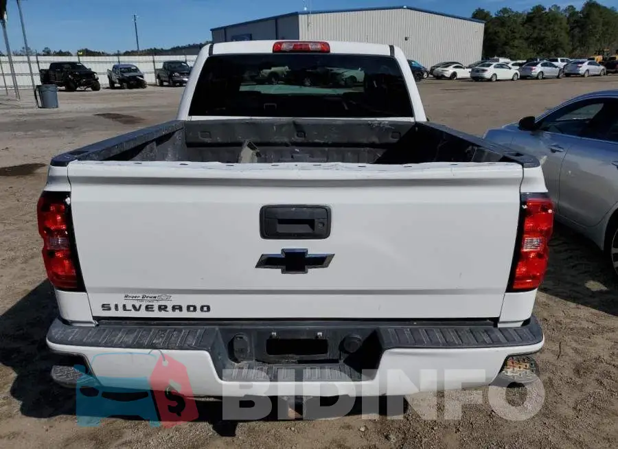 3GCPCPEC0JG120184 Photo# 6