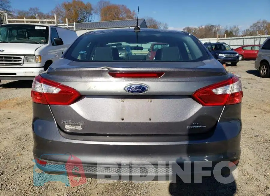 1FADP3F22EL396810 Photo# 6
