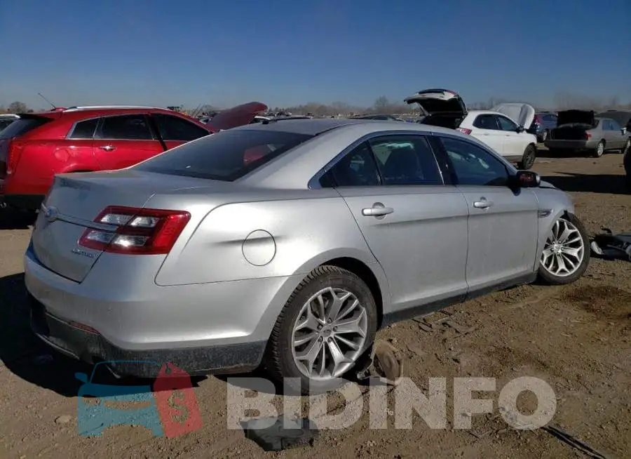 1FAHP2F8XJG117963 Photo# 3