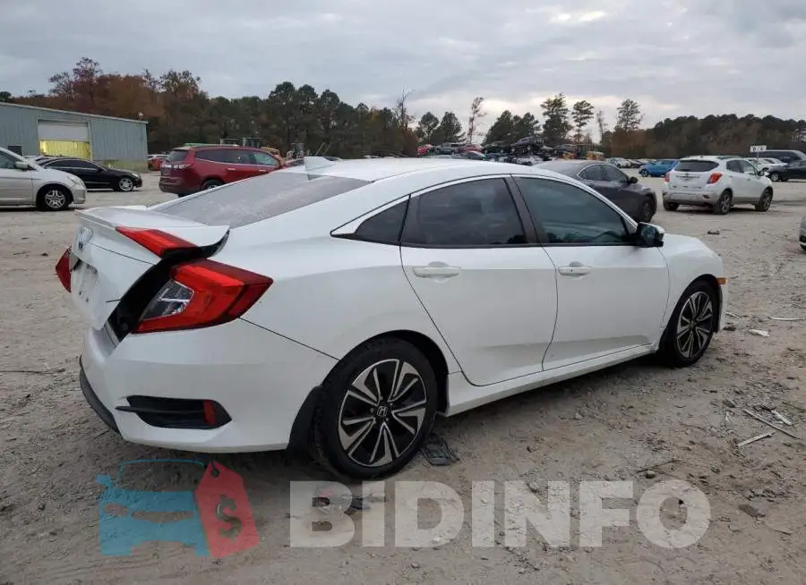 19XFC1F30GE004513 Photo# 3