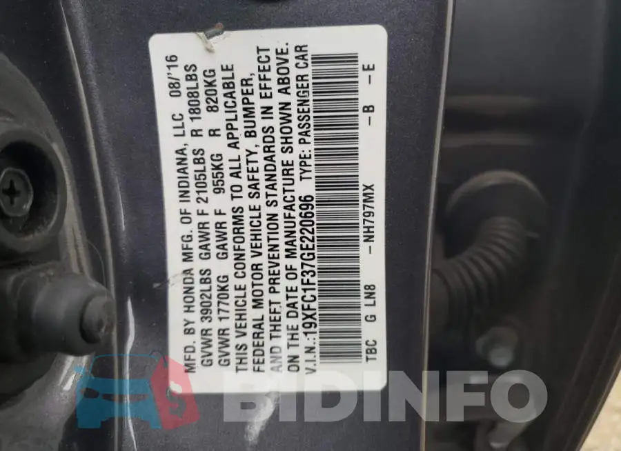19XFC1F37GE220696 Photo# 12