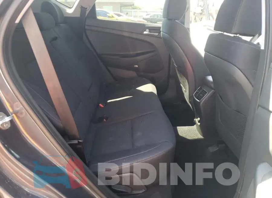 KM8J33AL4LU262330 Photo# 10