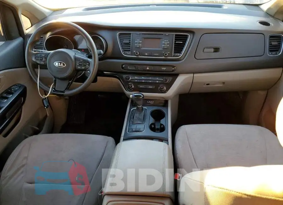 KNDMB5C19F6040161 Photo# 8