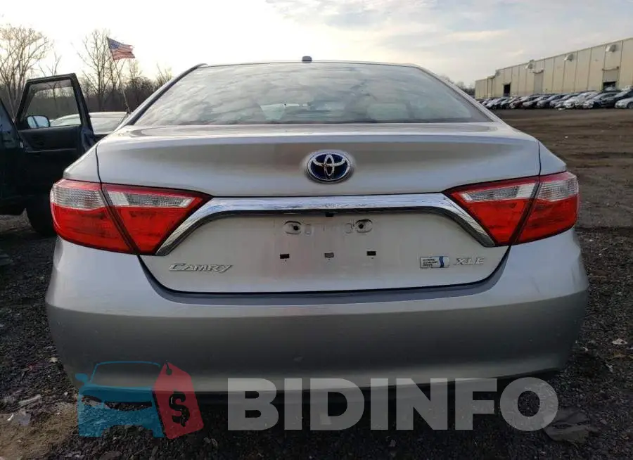 4T1BD1FK5FU148945 Photo# 6