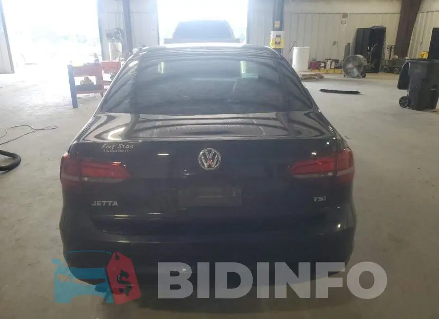 3VW2B7AJ3HM257596 Photo# 6