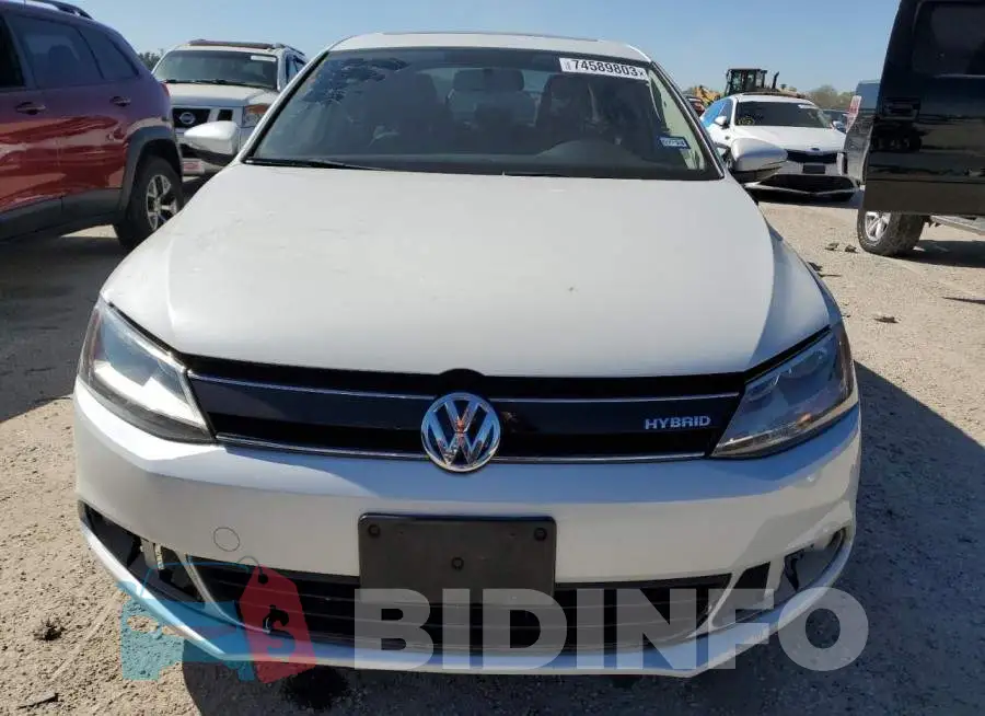 3VW637AJ8EM209103 Photo# 5