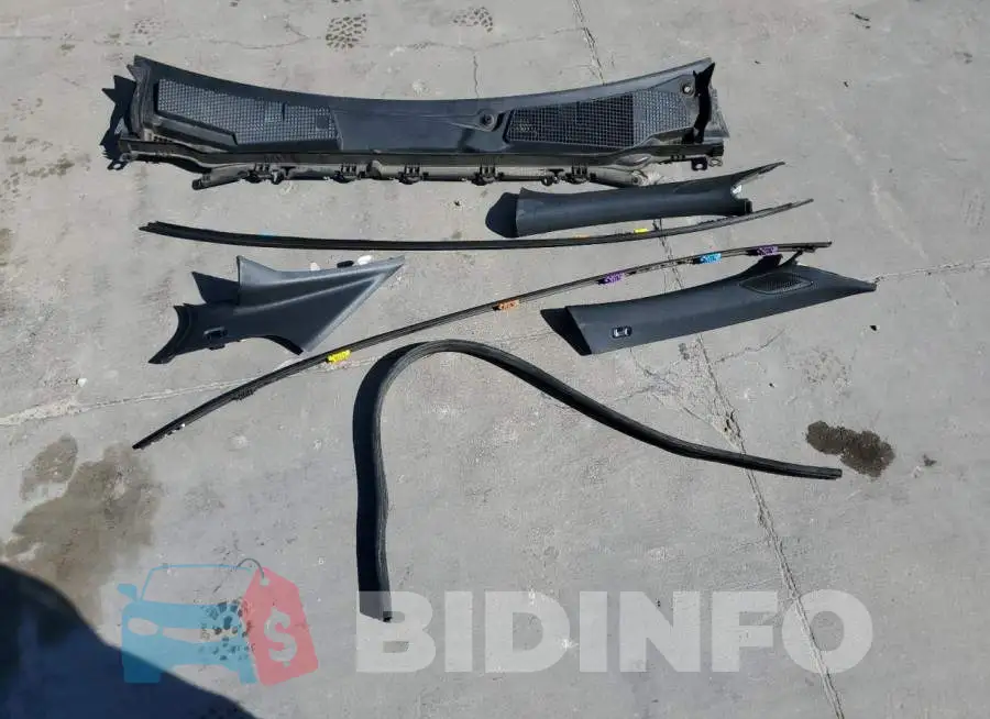 WDD3G4EB2KW020945 Photo# 12