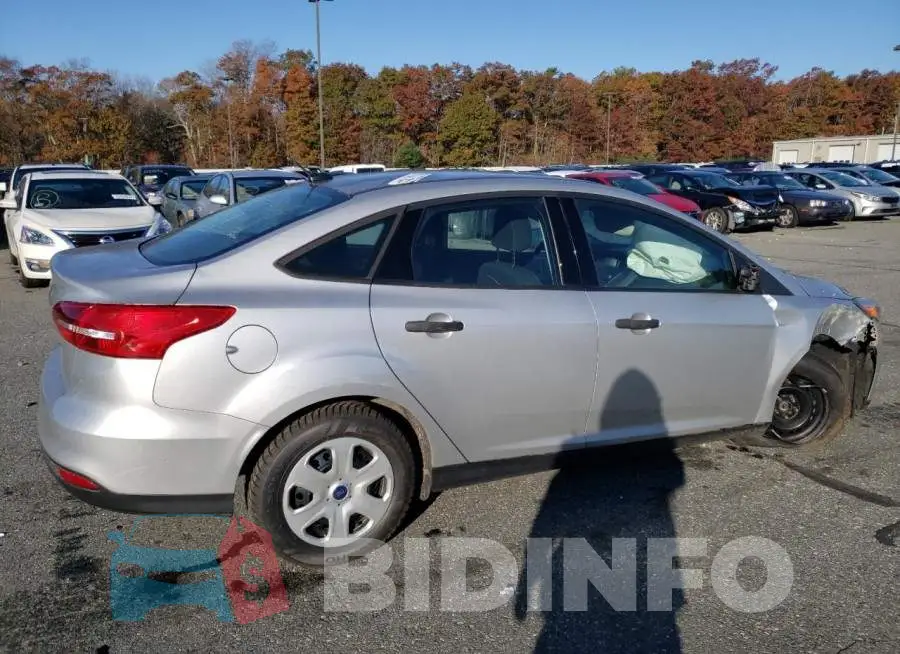 1FADP3E27JL200145 Photo# 3