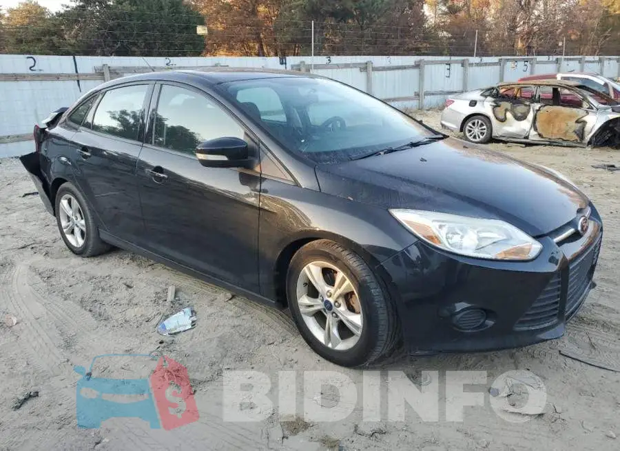 1FADP3F21EL179877 Photo# 4