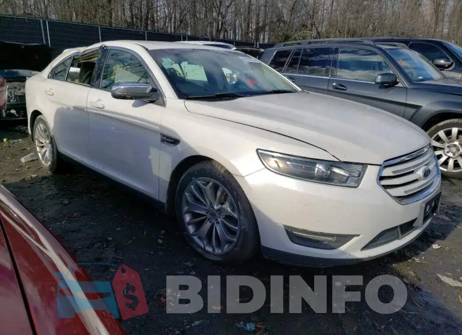 1FAHP2F86FG171820 Photo# 4