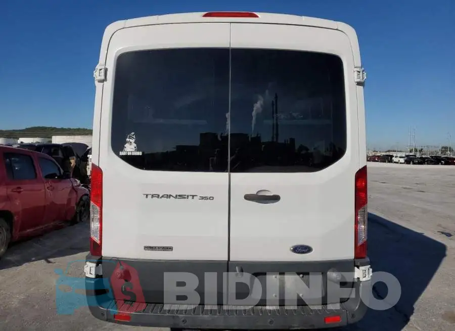 1FBAX2CV8HKB32558 Photo# 6