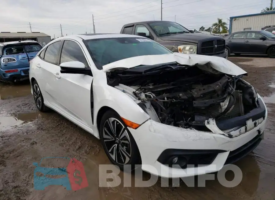 19XFC1F43HE032669 Photo# 4
