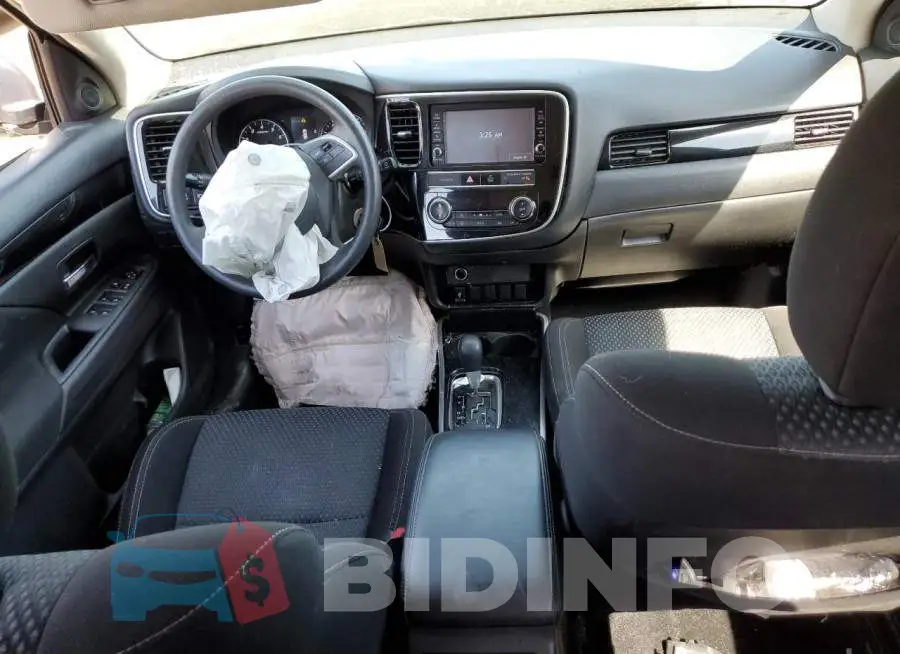 JA4AD2A32KZ055247 Photo# 8