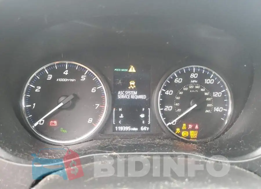 JA4AD3A37JZ049044 Photo# 9