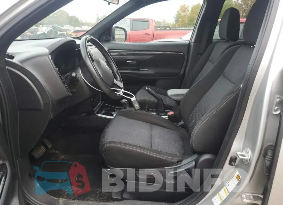 JA4AD3A37JZ049044 Photo# 7