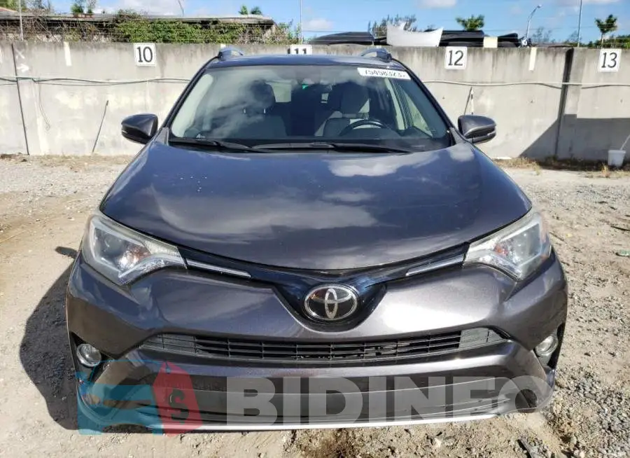 JTMWFREV2JJ742221 Photo# 5