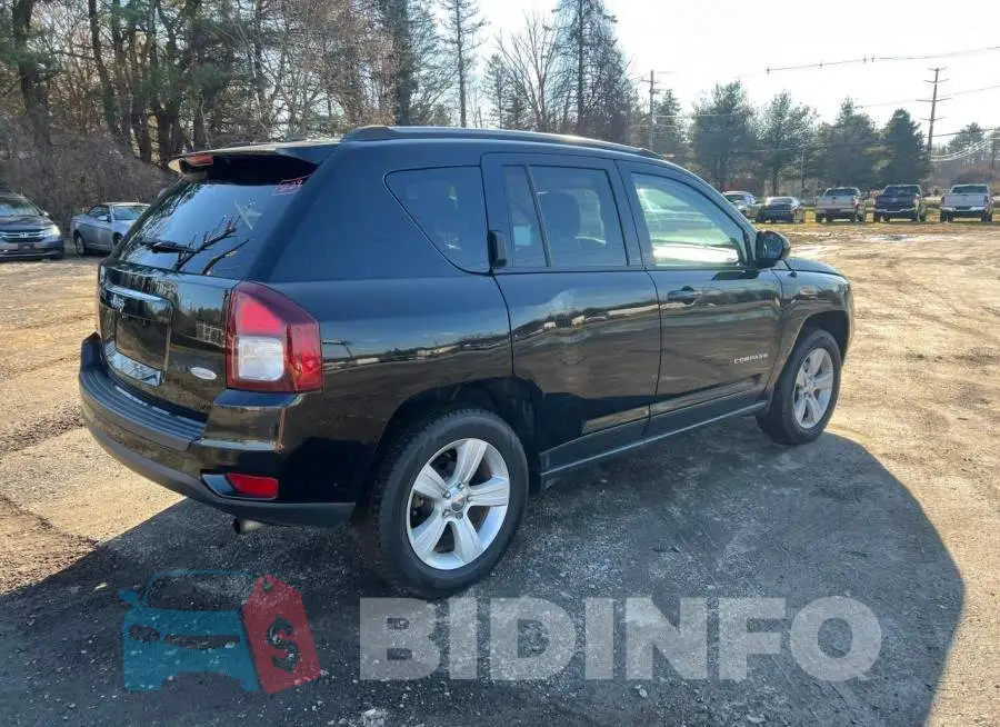 1C4NJDEB7HD121777 Photo# 4