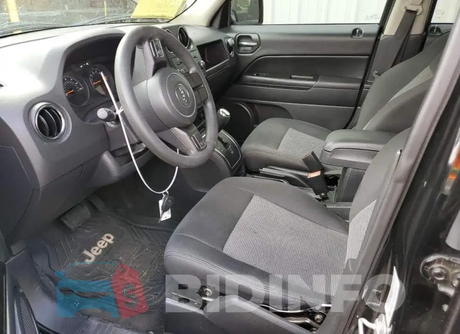 1C4NJPBB8FD281301 Photo# 7