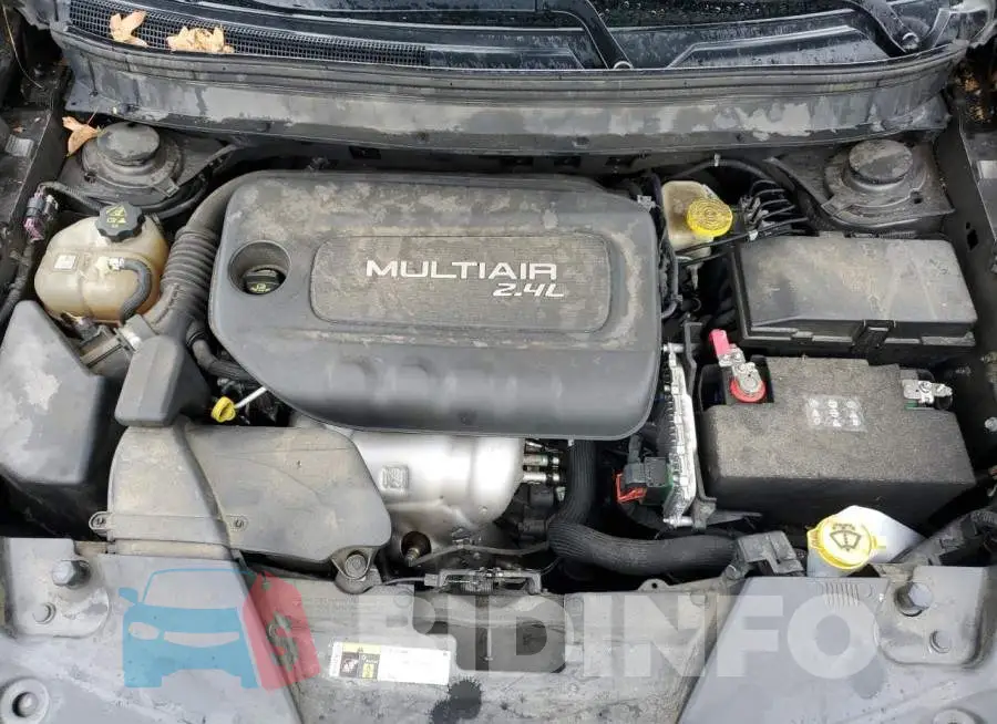 1C4PJLCB7FW762418 Photo# 12
