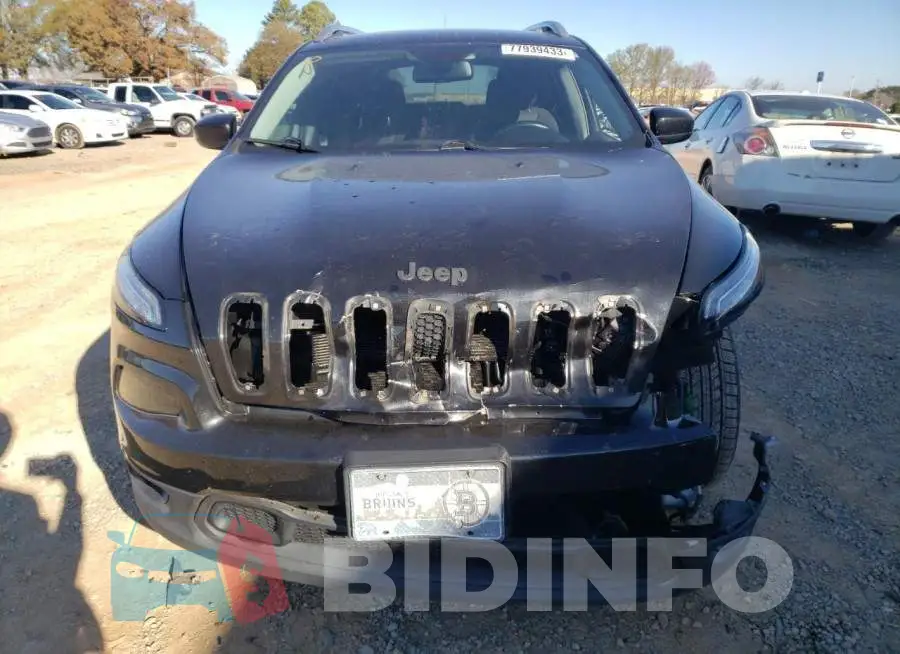1C4PJLCB8FW712014 Photo# 5