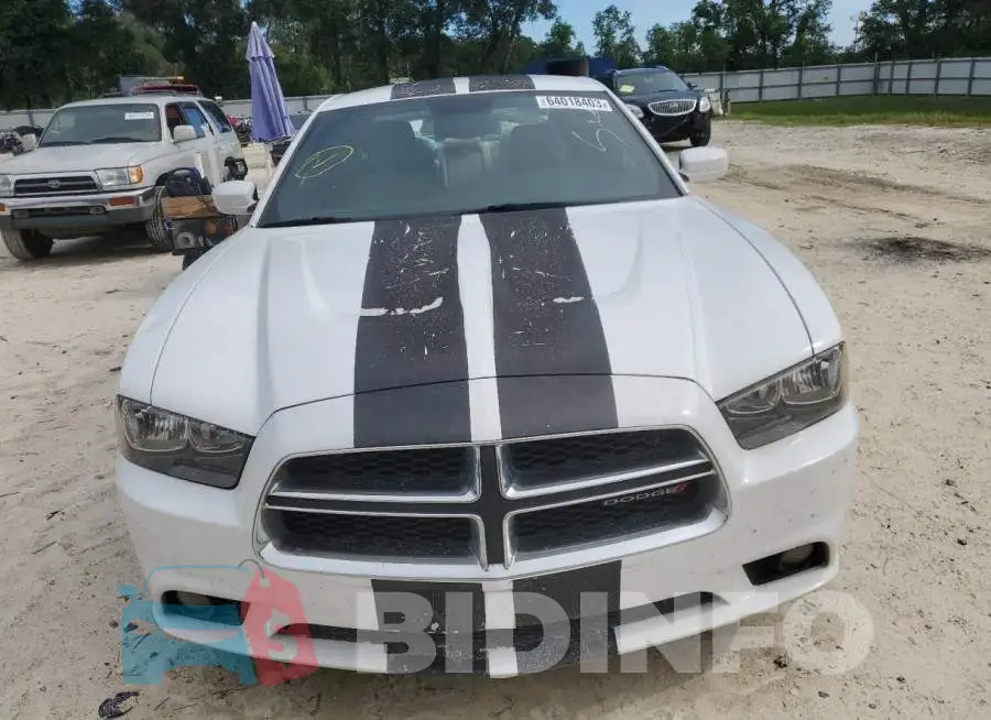 2C3CDXHG0EH182401 Photo# 5