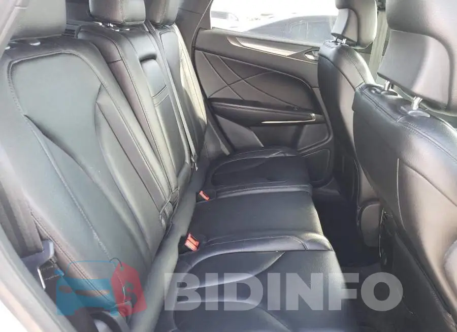 5LMCJ1C96JUL00882 Photo# 10