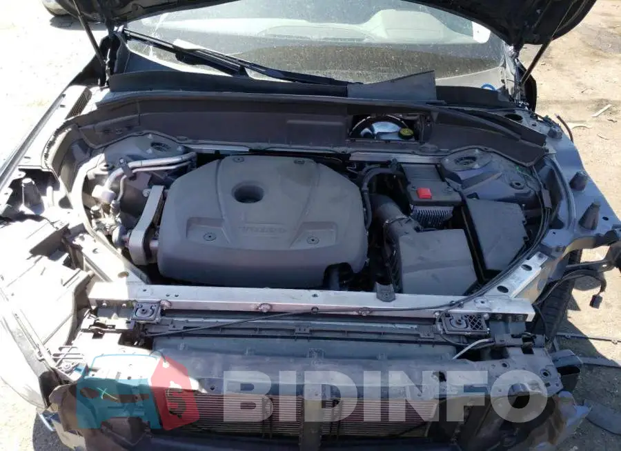 YV4102PK2M1700445 Photo# 12