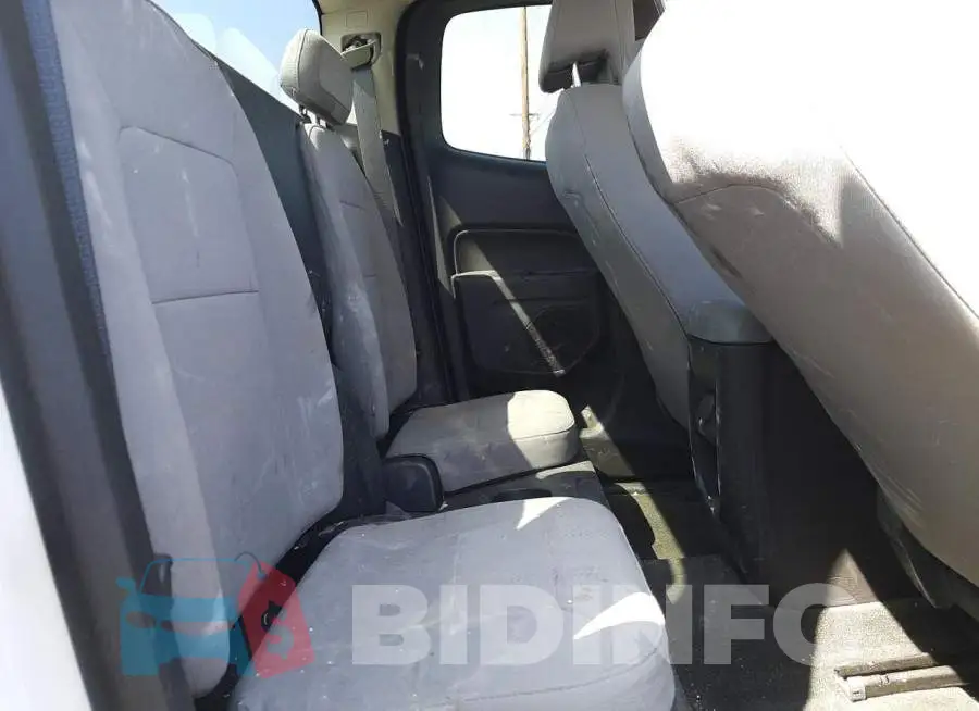 1GCHTBEN7J1267464 Photo# 10