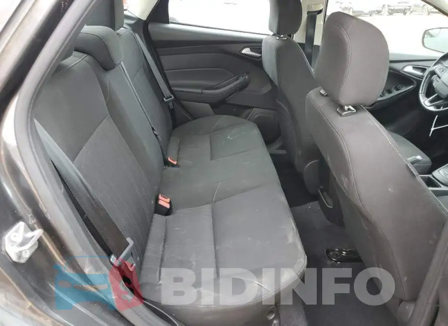 1FADP3F21GL393416 Photo# 10