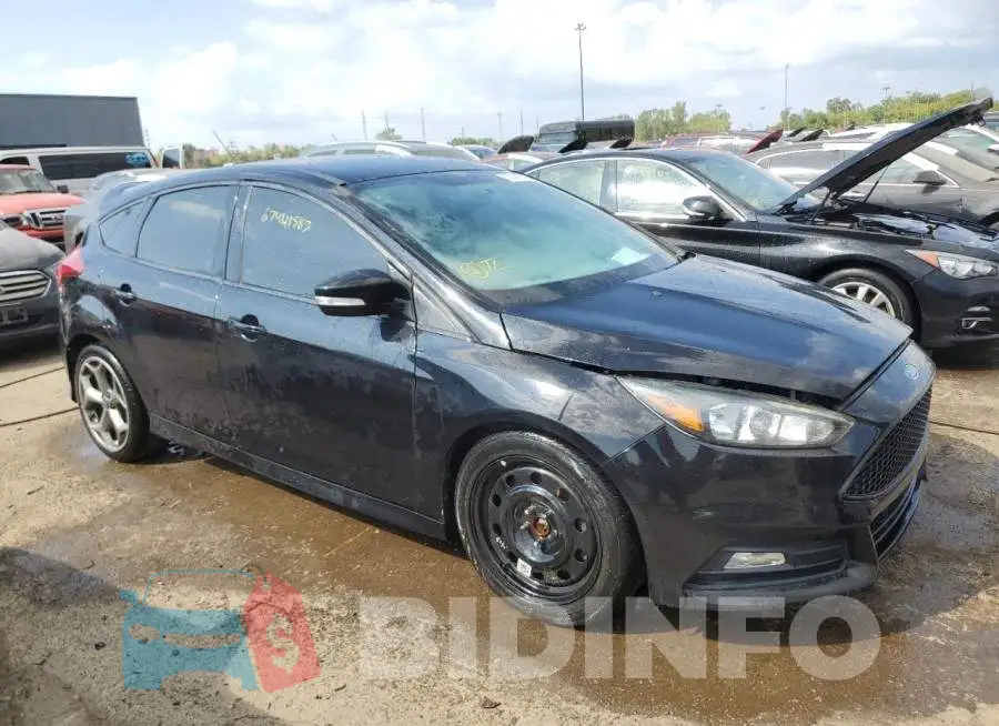 1FADP3L94HL330426 Photo# 4